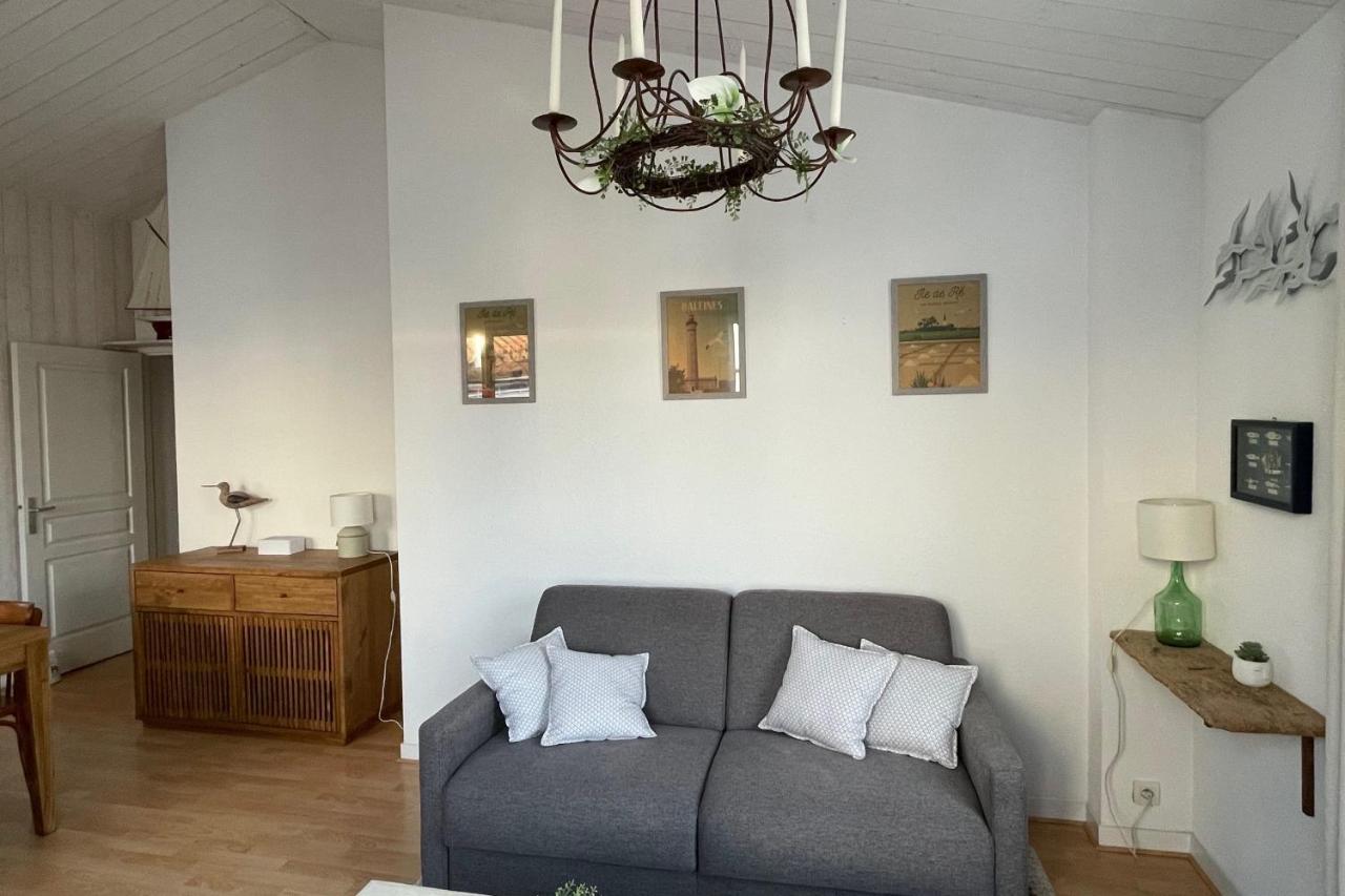 Very Bright Nest With Terrace In The Village La Flotte Eksteriør billede
